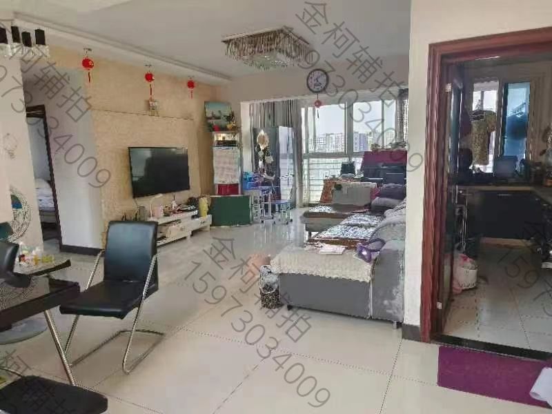 紅區(qū)抽屜公寓法拍房A、B棟2404房