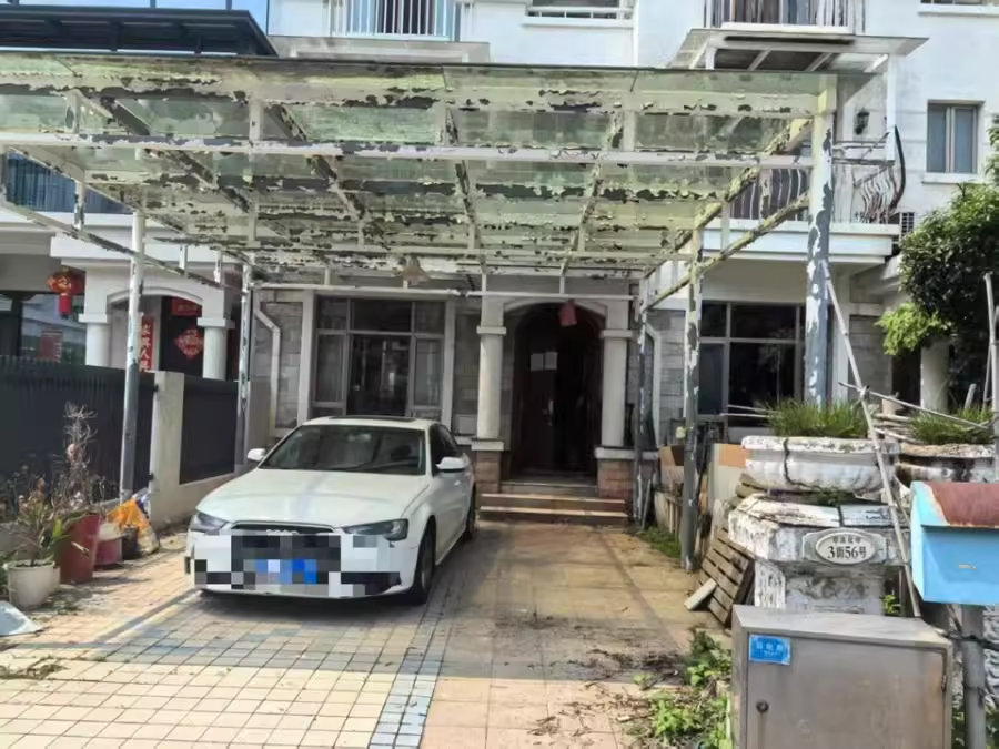 （別墅）長(zhǎng)沙碧桂園翠漾花岸三街法拍房38、50、52、56、58、60、62、66號(hào)156室及室內(nèi)物品